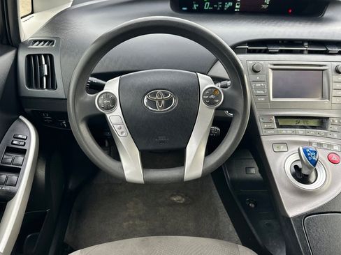 Used 2013 Toyota Prius Two image 16