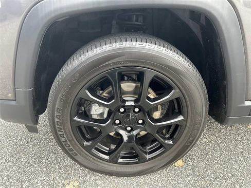 Used 2022 Jeep Compass Altitude image 9