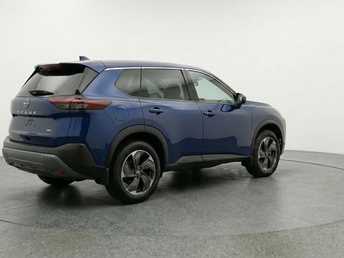 Used 2025 Nissan Rogue SV FWD image 9