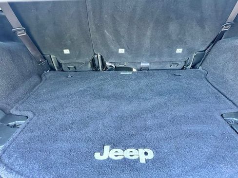 Used 2017 Jeep Wrangler Unlimited Sahara AWD/4WD image 21