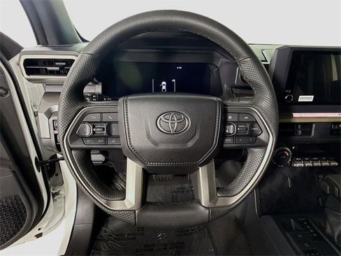 Certified 2025 Toyota Tacoma TRD Off-Road image 11