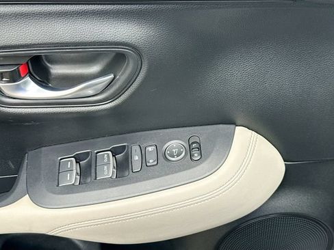 Used 2024 Honda HR-V EX-L image 17