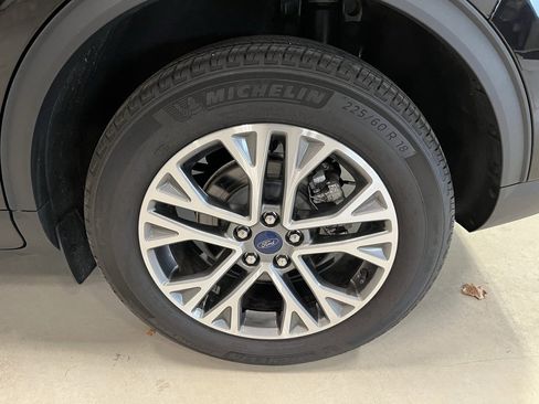 Used 2022 Ford Escape SEL image 10