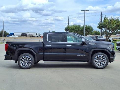 New 2026 GMC Sierra 1500 Denali image 2