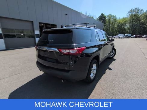 Used 2021 Chevrolet Traverse LT AWD/4WD image 4
