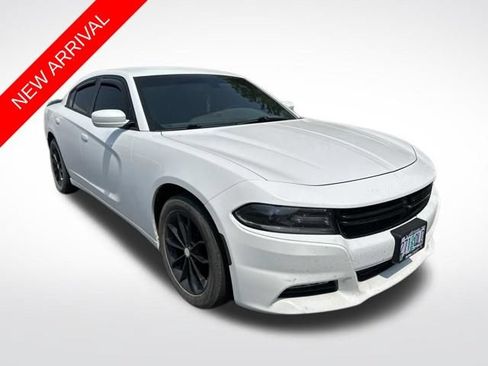 Used 2018 Dodge Charger SXT Plus RWD image 1