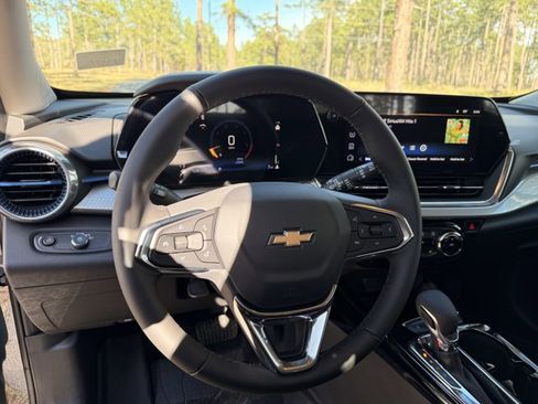 New 2026 Chevrolet Trax LT w/ Driver Confidence Package image 17