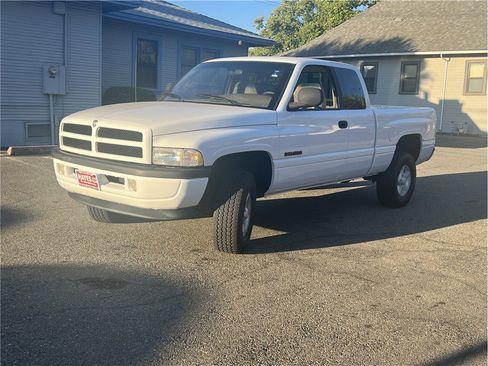 Used 1998 Dodge Ram 1500 Truck 4x4 Club Cab image 3