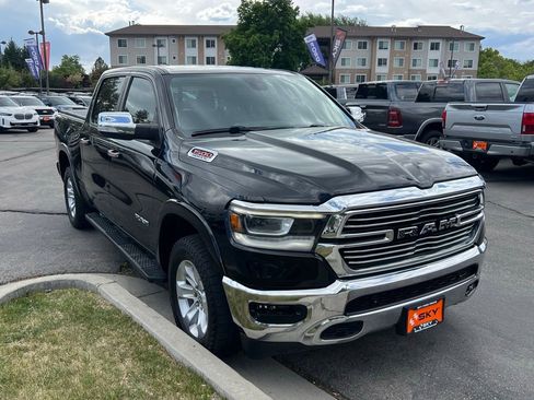 Used 2019 RAM 1500 Laramie AWD/4WD image 5