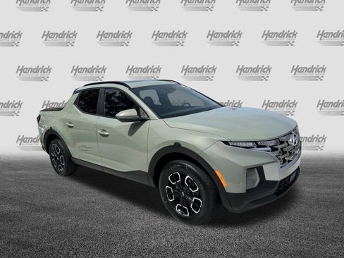 Used 2023 Hyundai Santa Cruz SEL Premium image 2