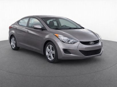 Used 2011 Hyundai Elantra GLS w/ Navigation Pkg 4