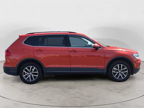 Used 2019 Volkswagen Tiguan SE w/ Panoramic Sunroof Package AWD/4WD image 4