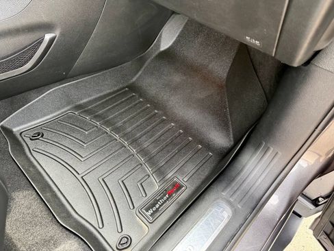 Used 2019 Jeep Cherokee Limited AWD/4WD image 29
