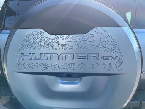 Used 2024 GMC Hummer EV 3X w/ Omega Edition AWD/4WD image 10