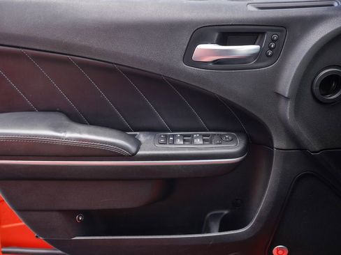 Used 2017 Dodge Charger R/T Scat Pack w/ Beats Audio Group image 34