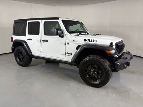 Used 2025 Jeep Wrangler Unlimited Sport AWD/4WD image 9