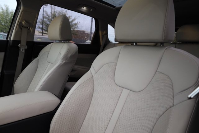 Used 2025 Kia Sorento S w/ Panoramic Sunroof Package FWD image 22