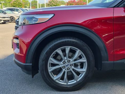 Used 2023 Ford Explorer XLT w/ Equipment Group 202A RWD image 9