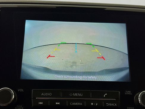 Used 2022 Nissan Frontier SV RWD image 16