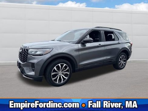 Used 2025 Ford Explorer ST-Line image 1