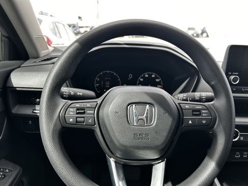 Used 2025 Honda CR-V EX image 18