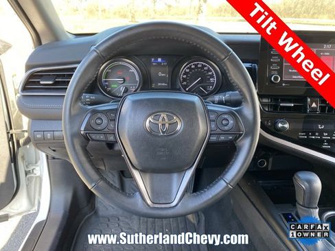 Used 2024 Toyota Camry SE image 19