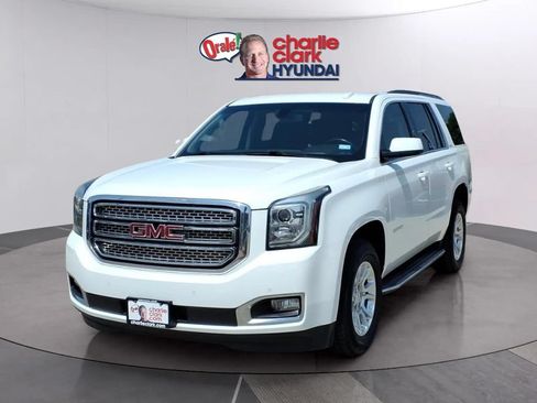Used 2017 GMC Yukon SLE w/ HD Trailering Package RWD image 2
