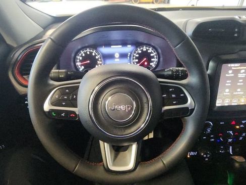 Used 2023 Jeep Renegade Trailhawk AWD/4WD image 24