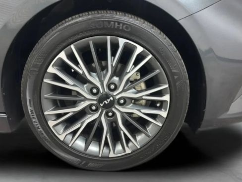 Used 2024 Kia Forte GT-Line w/ GT-Line Premium Package FWD image 24