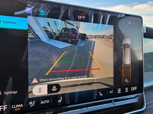 New 2026 Volkswagen Tiguan SE image 21