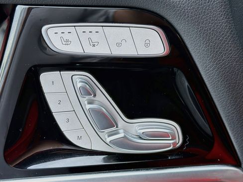 Used 2025 Mercedes-Benz G 550 image 24