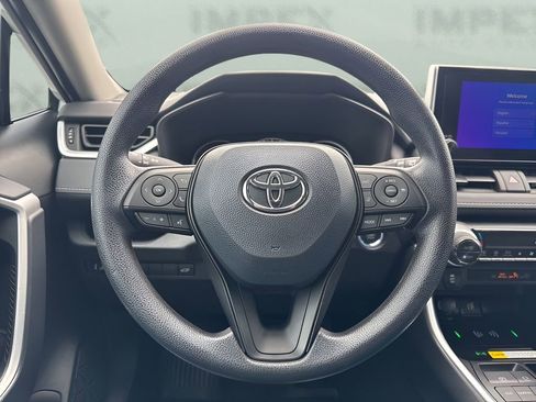 Used 2025 Toyota RAV4 XLE w/ Convenience Package FWD image 15
