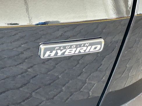 Certified 2024 Ford Escape SE w/ PHEV Premium Package FWD image 22