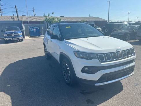 Used 2023 Jeep Compass Limited AWD/4WD image 11