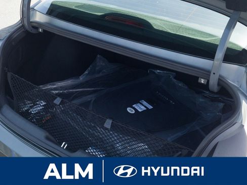 New 2025 Hyundai Elantra Limited image 7