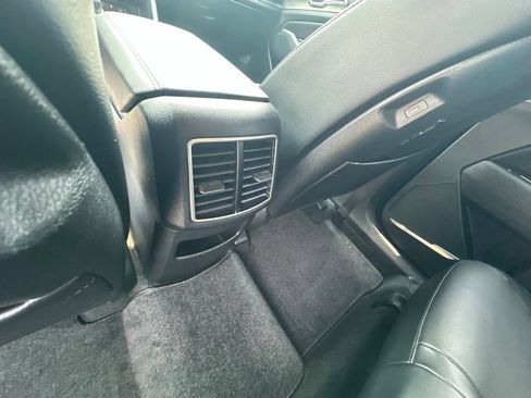 Used 2024 Kia Sportage EX AWD/4WD image 30