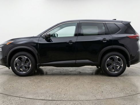 Used 2025 Nissan Rogue SV image 5