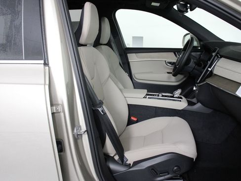 New 2026 Volvo XC90 T8 Plus w/ Protection Package Premier image 10