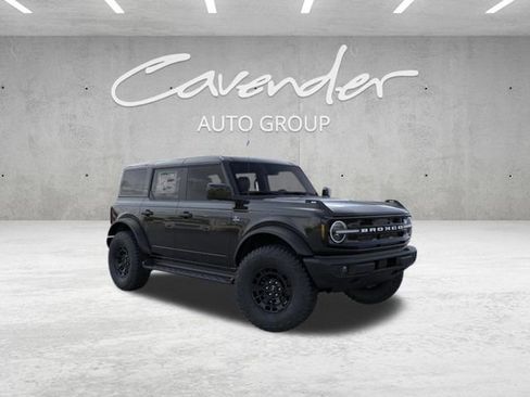 New 2026 Ford Bronco Outer Banks image 7