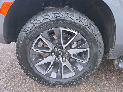 Used 2022 Chevrolet Tahoe Z71 w/ Luxury Package image 9