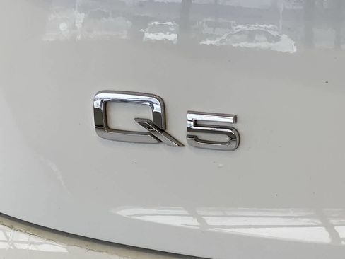 Used 2020 Audi Q5 e Prestige w/ Prestige Package image 11