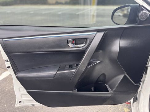 Used 2016 Toyota Corolla S FWD image 11