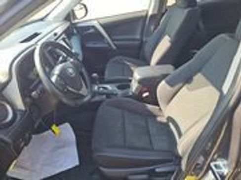 Used 2018 Toyota RAV4 XLE image 3