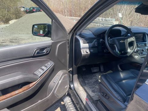 Used 2018 Chevrolet Tahoe LT w/ Z71 Midnight Edition AWD/4WD image 10