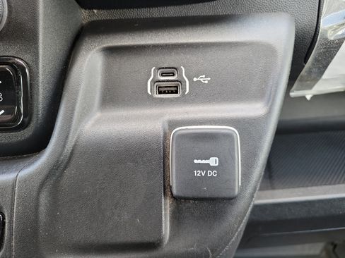 Used 2023 RAM ProMaster 2500 FWD image 24