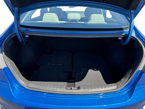 Used 2018 Hyundai Elantra SEL FWD image 17