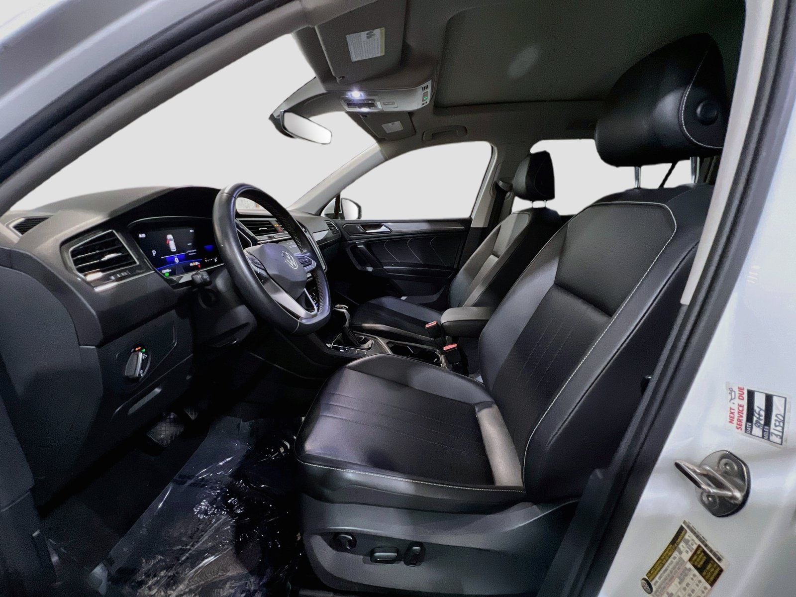 Used 2023 Volkswagen Tiguan SE FWD image 14