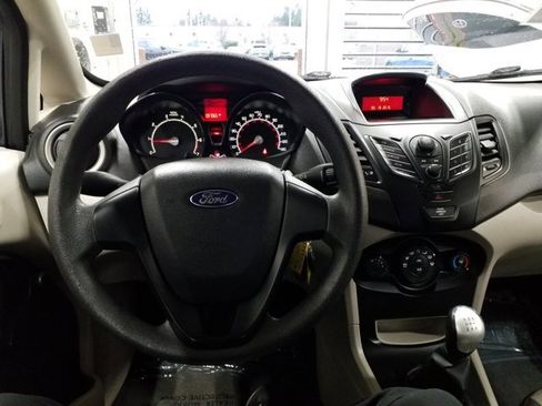 Used 2012 Ford Fiesta S image 4