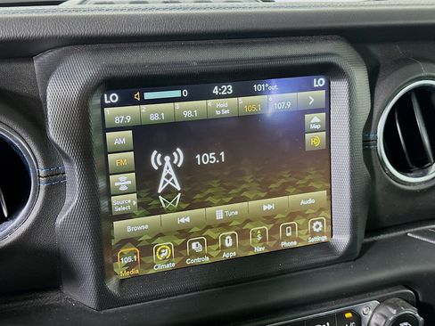 Used 2021 Jeep Wrangler Unlimited Rubicon 4xe AWD/4WD image 21