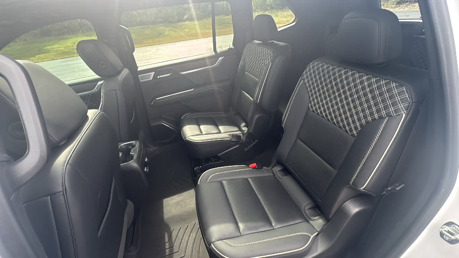Used 2025 GMC Acadia Denali w/ Super Cruise Package AWD/4WD image 28